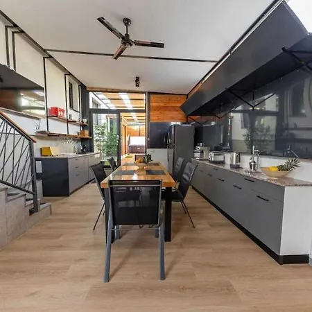 Exclusive Pool & Spa Orange Apartman